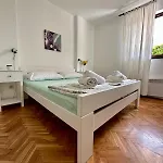 Delfin * Zadar