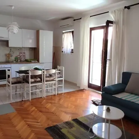 Delfin Apartman *