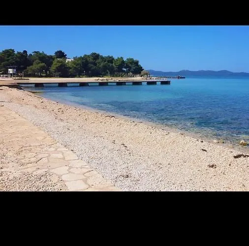 Delfin アパート ザダル